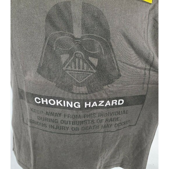 Star Wars Darth Vader T-Shirt Mens Size Medium Choking Hazard Short Sleeve Tee - Picture 4 of 4